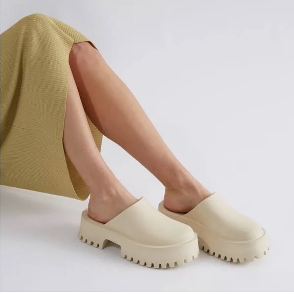 Jeffrey Campbell Lugged Sole Clog in Cream
